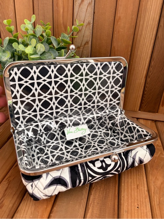 Vera Bradley Handbags - Vera Bradley Black White Kisslock Frame Clutch Cosmetic Bag Quilted, Vintage
